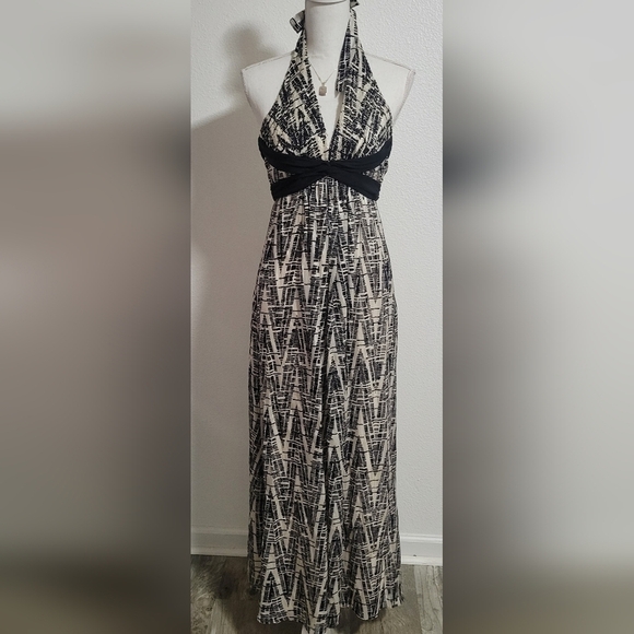 BCBGMAXAZRIA maxi halter dress size 0 silk blend - Picture 1 of 16